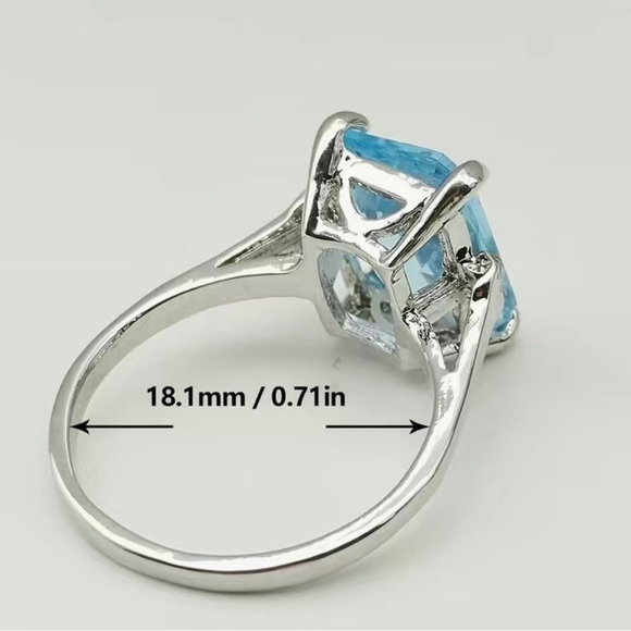 Women's Ocean Blue Large Rectangle Zircon Ring Size 9 - Picture 4 of 7